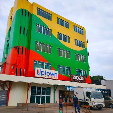 Uptown Hotel Semporna Extérieur photo