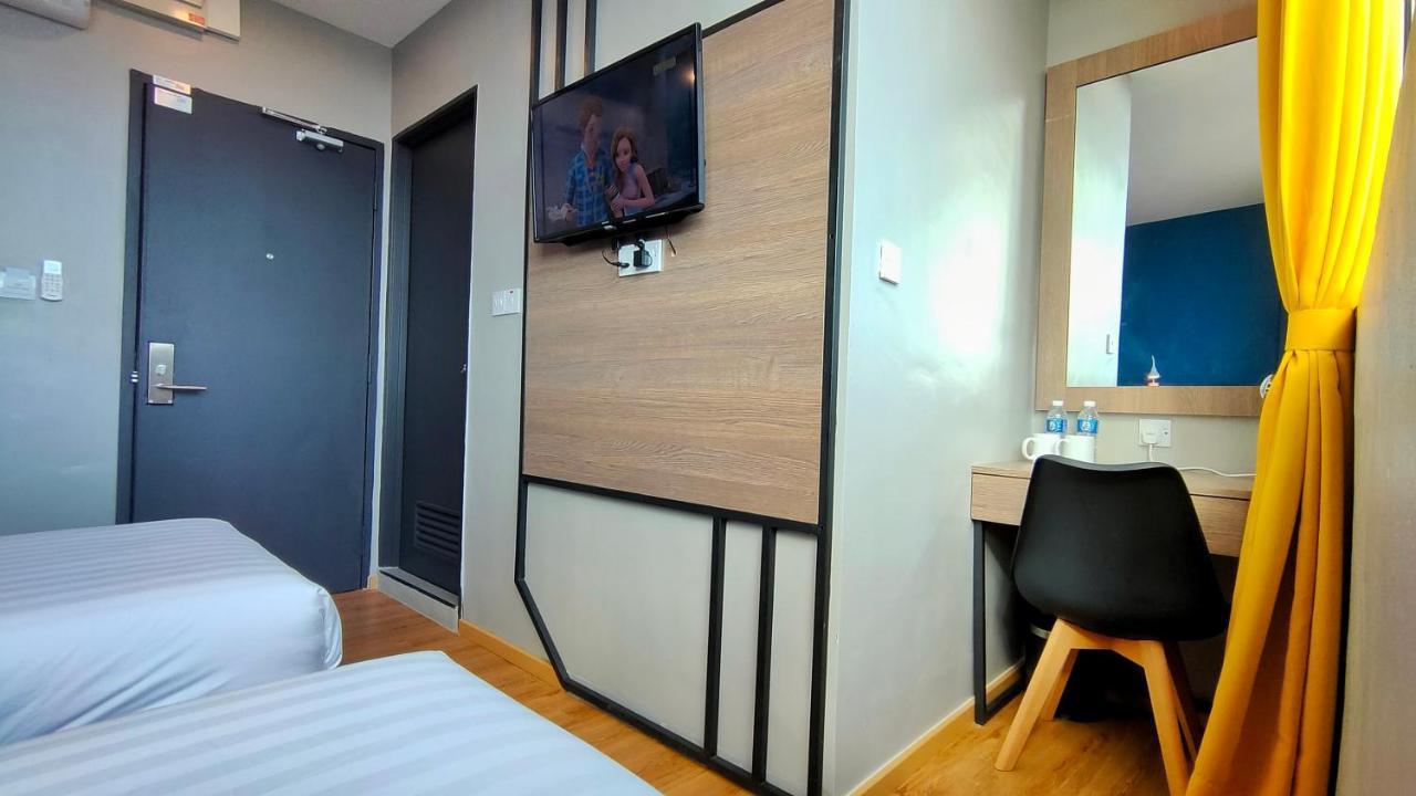 Uptown Hotel Semporna Extérieur photo