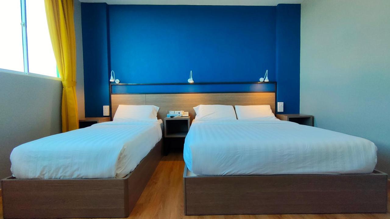 Uptown Hotel Semporna Extérieur photo