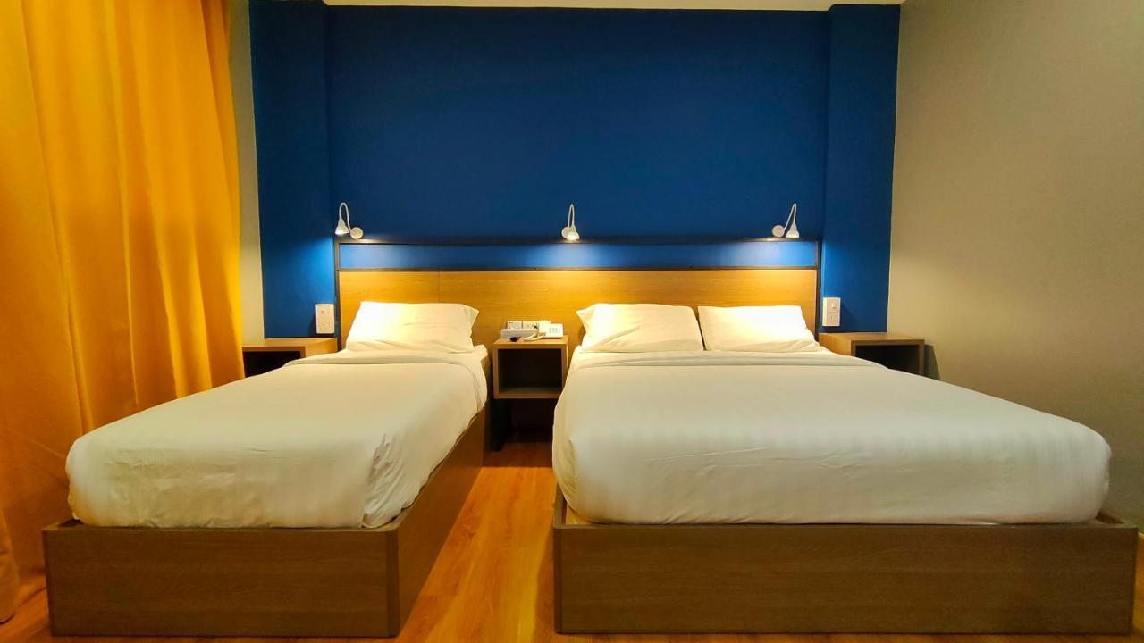 Uptown Hotel Semporna Extérieur photo