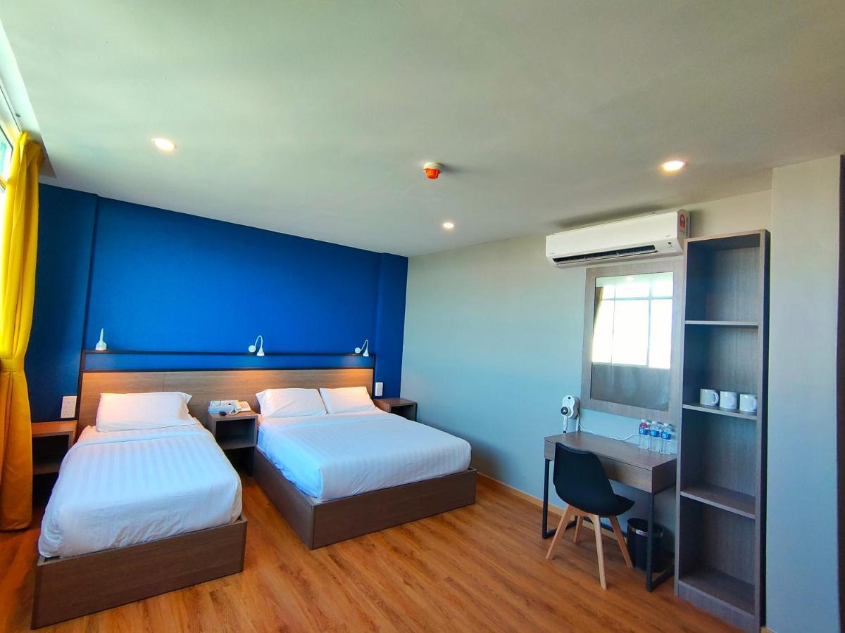 Uptown Hotel Semporna Extérieur photo