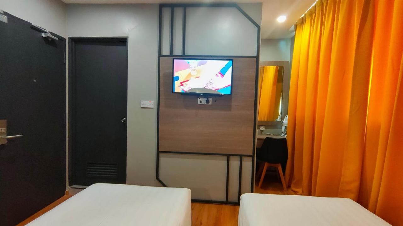 Uptown Hotel Semporna Extérieur photo