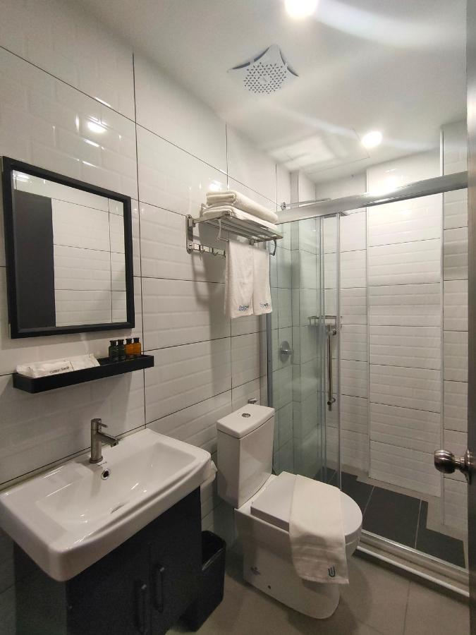Uptown Hotel Semporna Extérieur photo